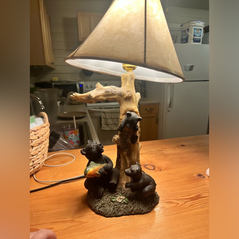 Precious rustic bear lamp